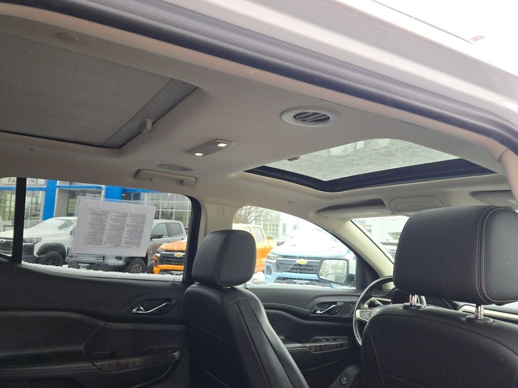 2022 GMC Acadia Denali