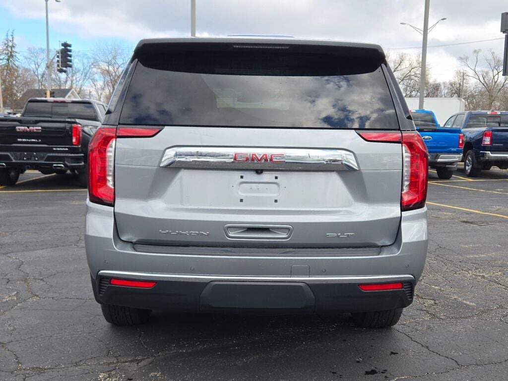 2023 GMC Yukon SLT