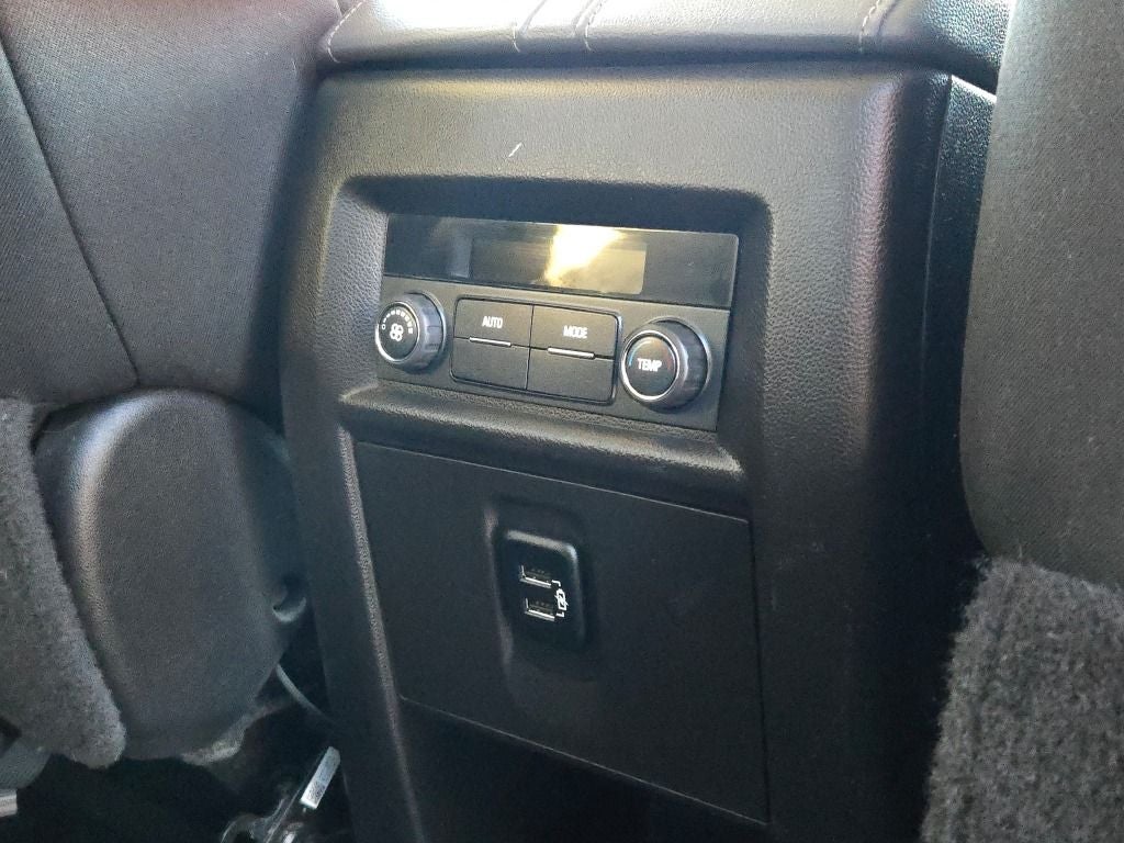 2018 Chevrolet Traverse LT Cloth w/1LT