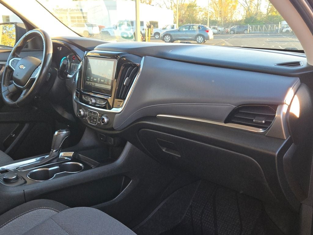 2018 Chevrolet Traverse LT Cloth w/1LT