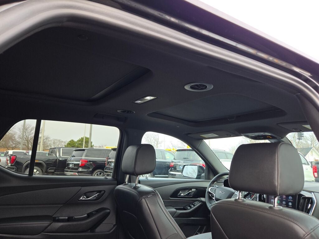 2023 Chevrolet Traverse RS