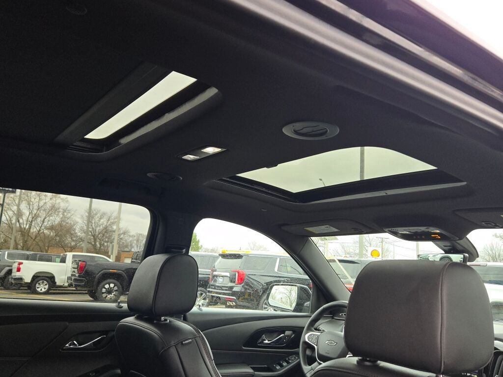2023 Chevrolet Traverse RS