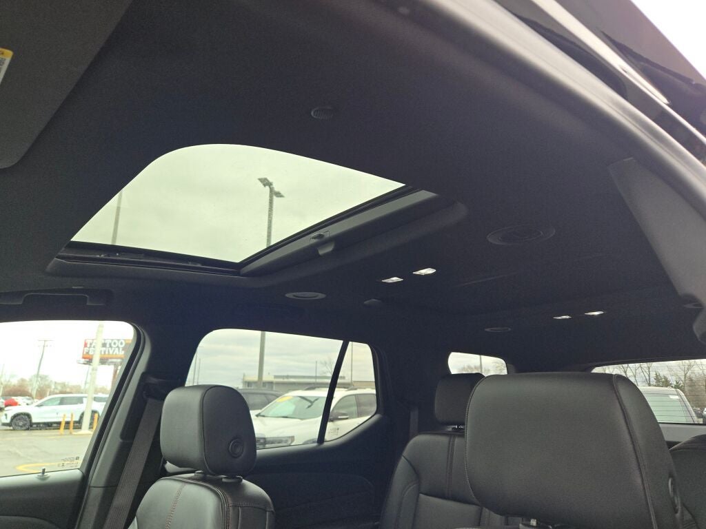 2023 Chevrolet Traverse RS