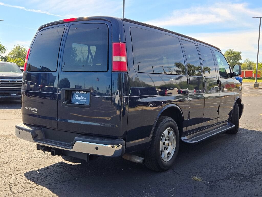 2013 Chevrolet Express 1500 LT Passenger