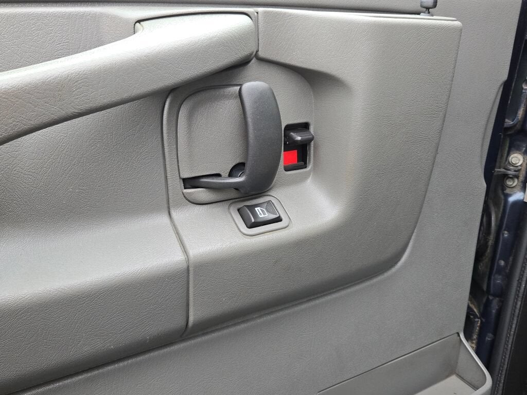 2013 Chevrolet Express 1500 LT Passenger