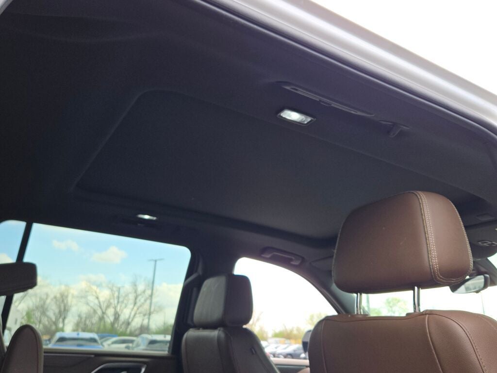 2022 Chevrolet Suburban High Country