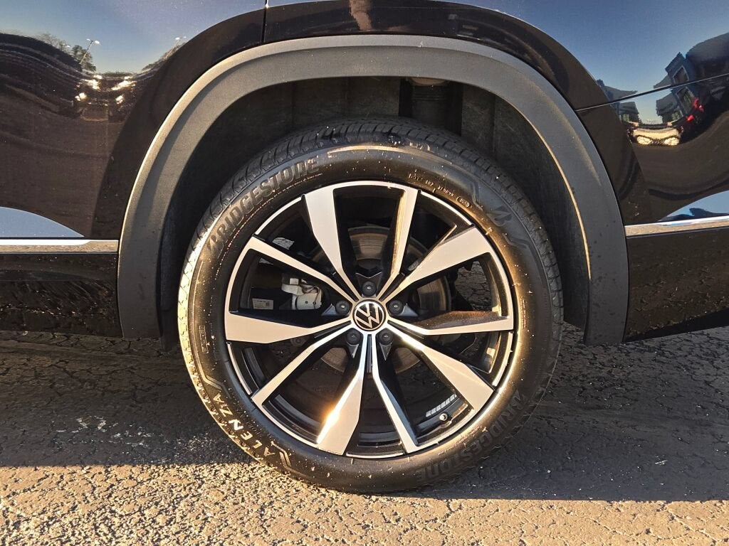 2024 Volkswagen Atlas 2.0T SEL Premium R-Line