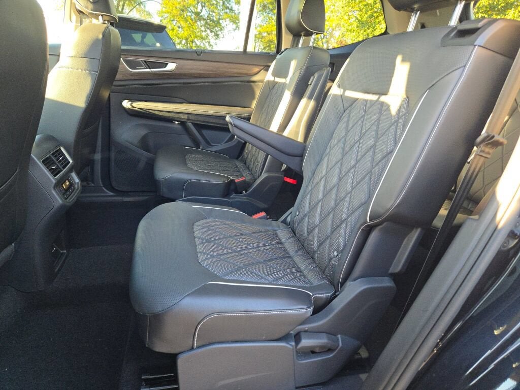 2024 Volkswagen Atlas 2.0T SEL Premium R-Line