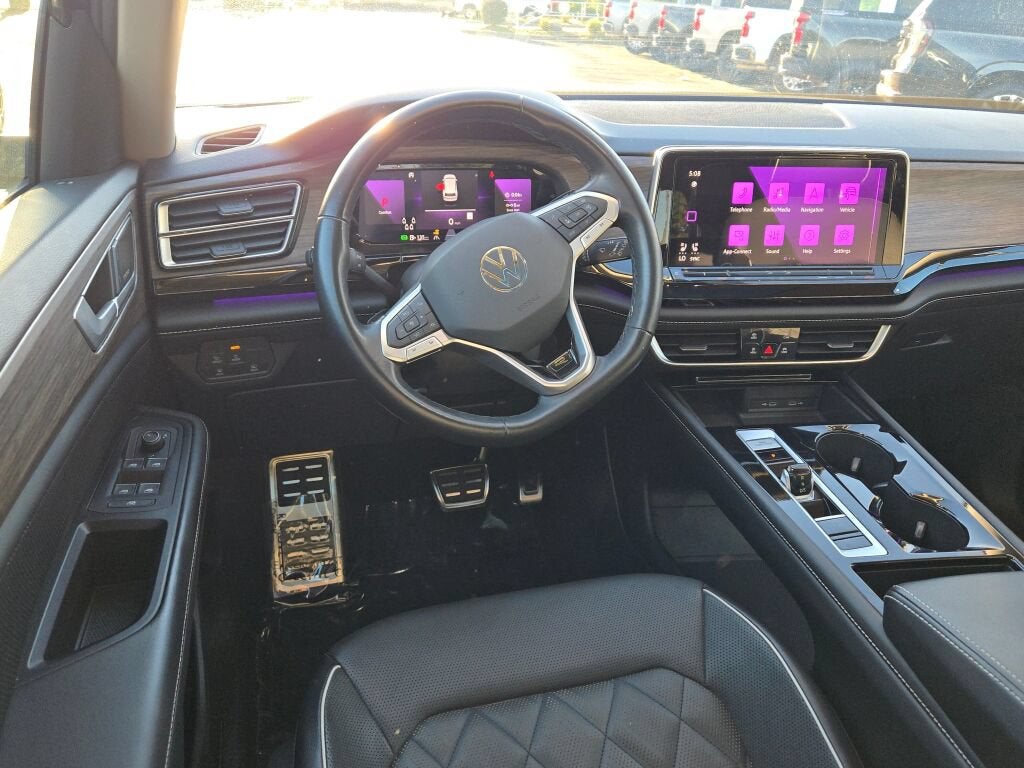 2024 Volkswagen Atlas 2.0T SEL Premium R-Line