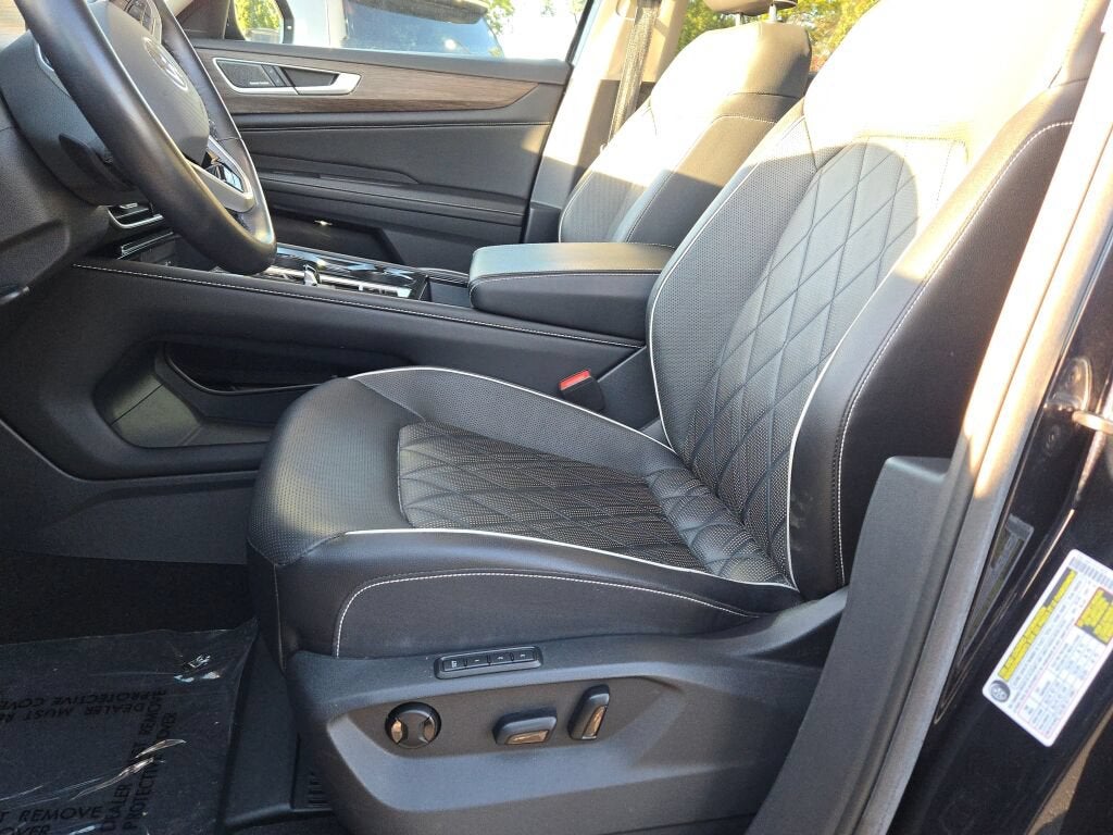 2024 Volkswagen Atlas 2.0T SEL Premium R-Line