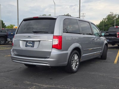 2013 Chrysler Town & Country Touring-L