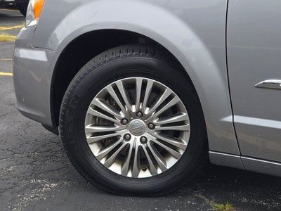 2013 Chrysler Town & Country Touring-L