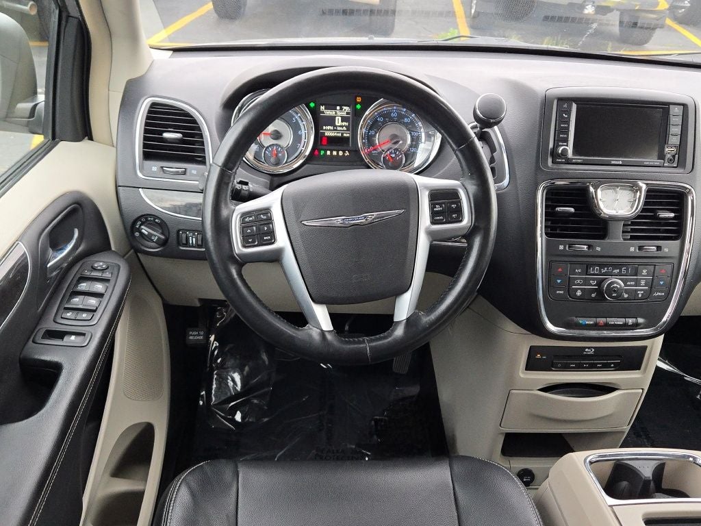 2013 Chrysler Town & Country Touring-L
