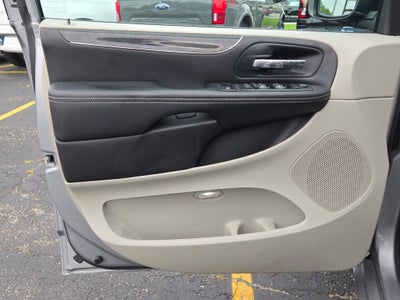 2013 Chrysler Town & Country Touring-L