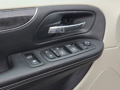 2013 Chrysler Town & Country Touring-L