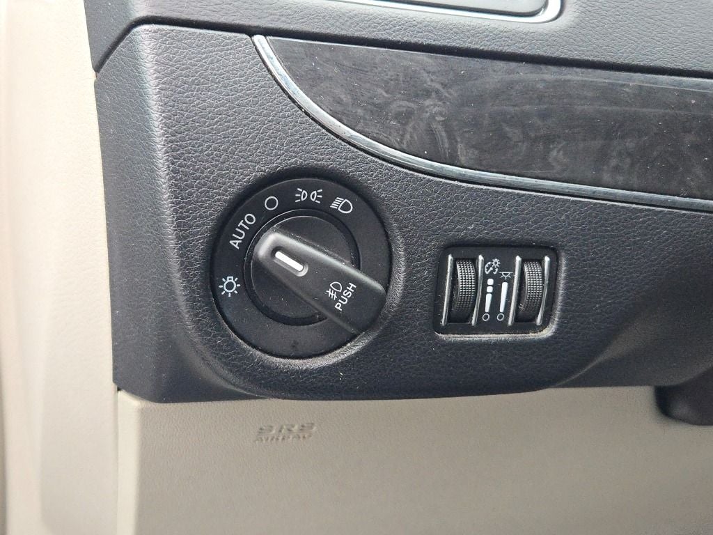 2013 Chrysler Town & Country Touring-L