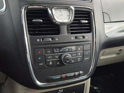 2013 Chrysler Town & Country Touring-L
