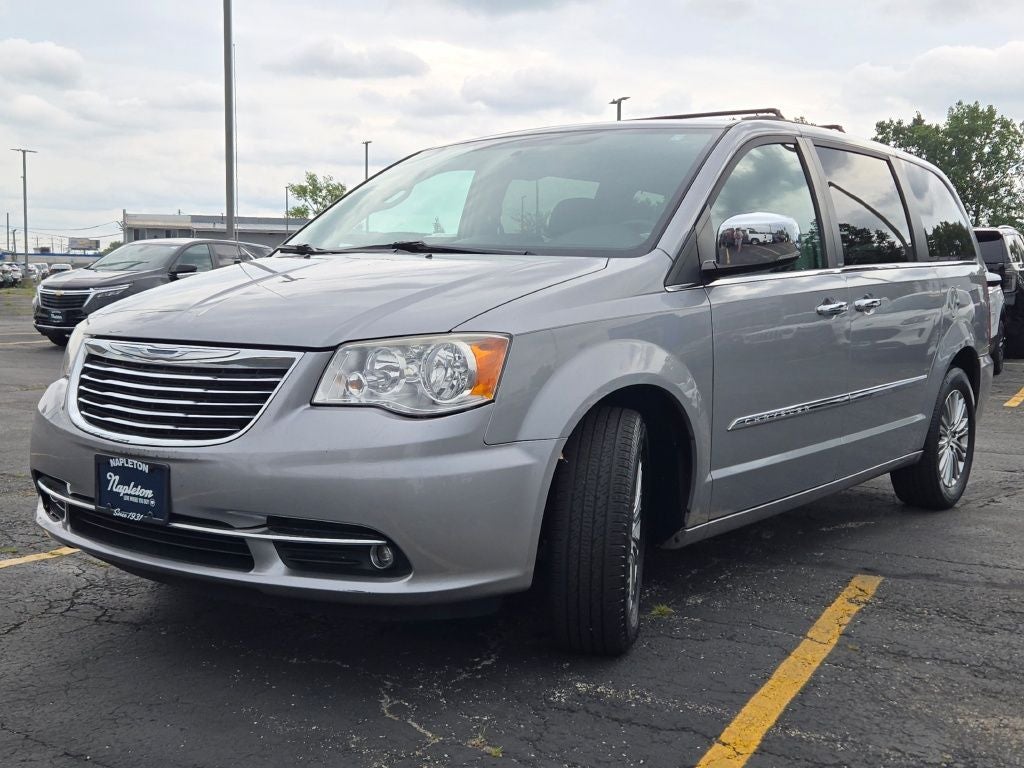2013 Chrysler Town & Country Touring-L
