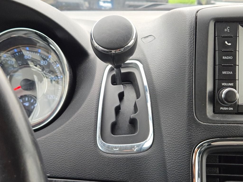 2013 Chrysler Town & Country Touring-L