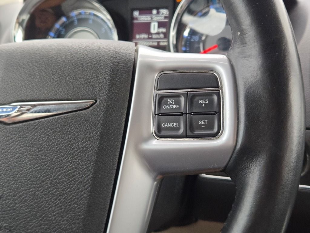2013 Chrysler Town & Country Touring-L