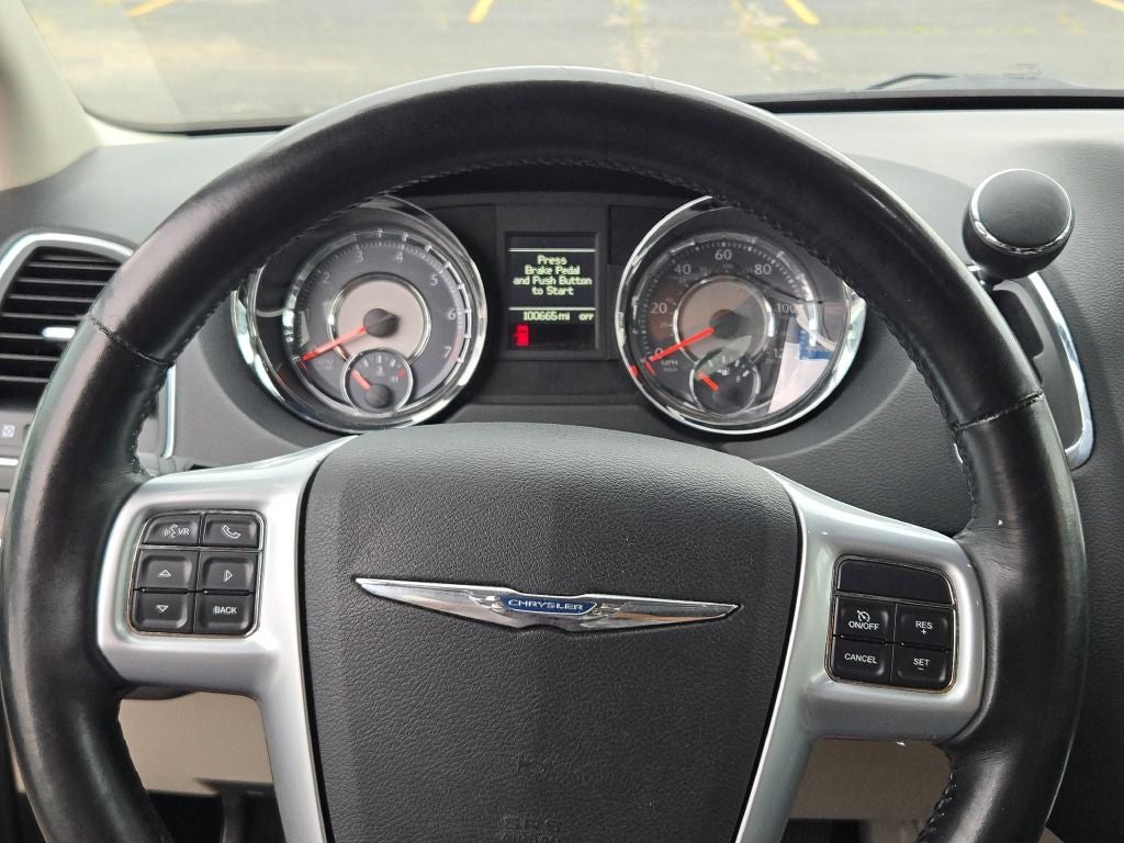 2013 Chrysler Town & Country Touring-L