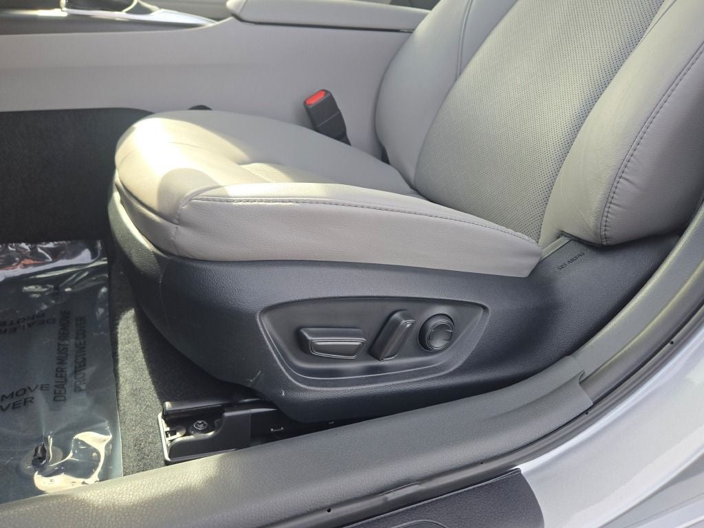 2024 Toyota Camry Hybrid XLE
