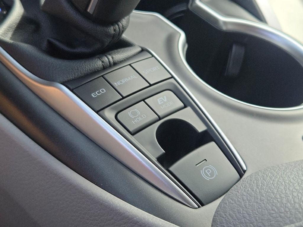 2024 Toyota Camry Hybrid XLE