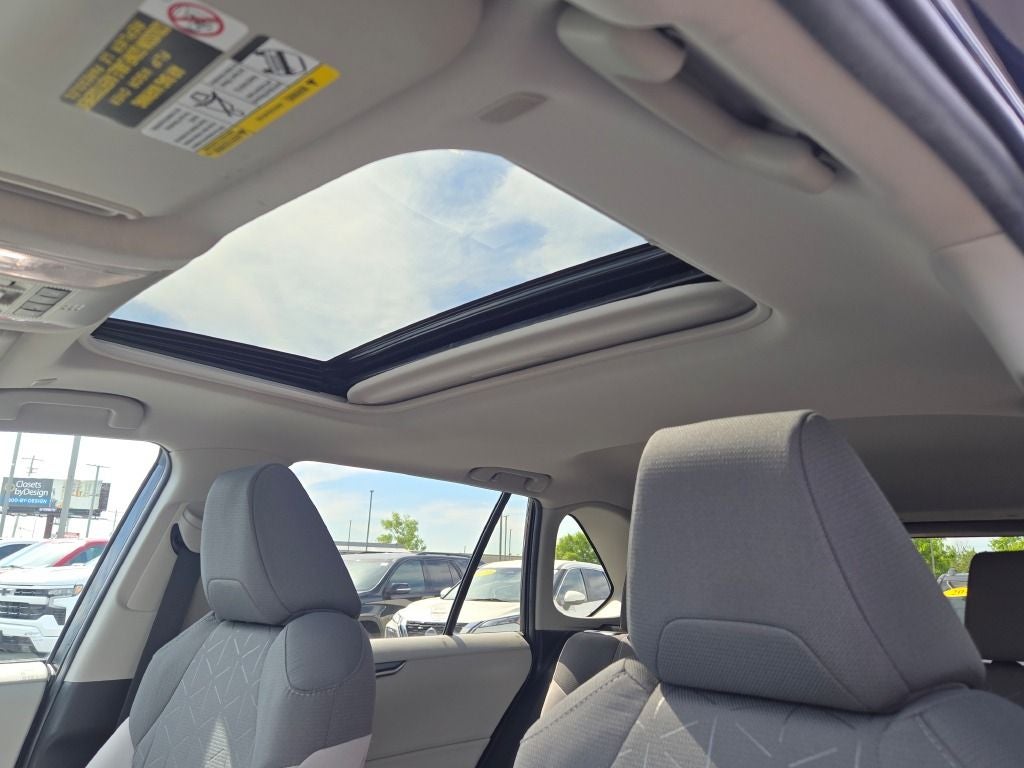 2023 Toyota RAV4 Hybrid XLE