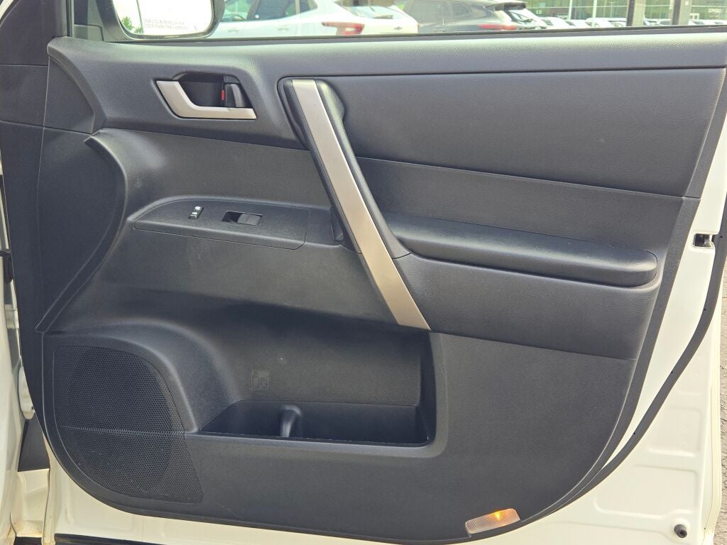 2010 Toyota Highlander SE