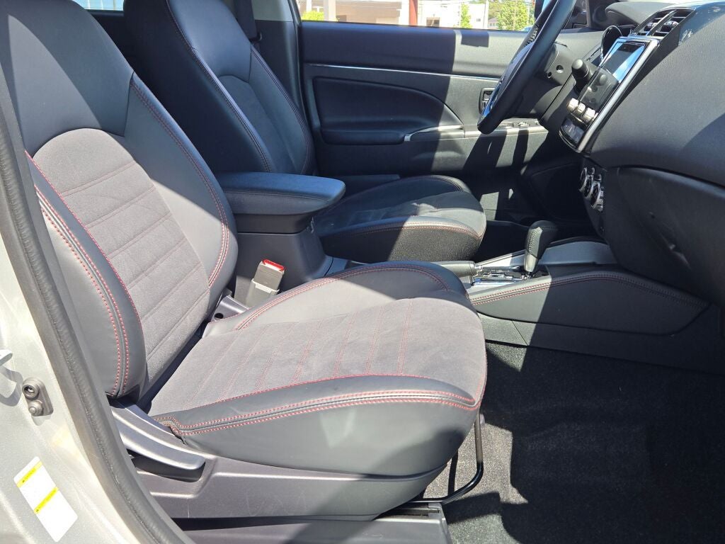 2025 Mitsubishi Outlander Sport Base