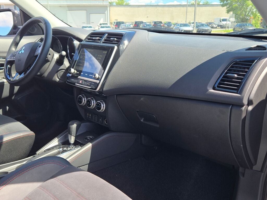 2025 Mitsubishi Outlander Sport Base