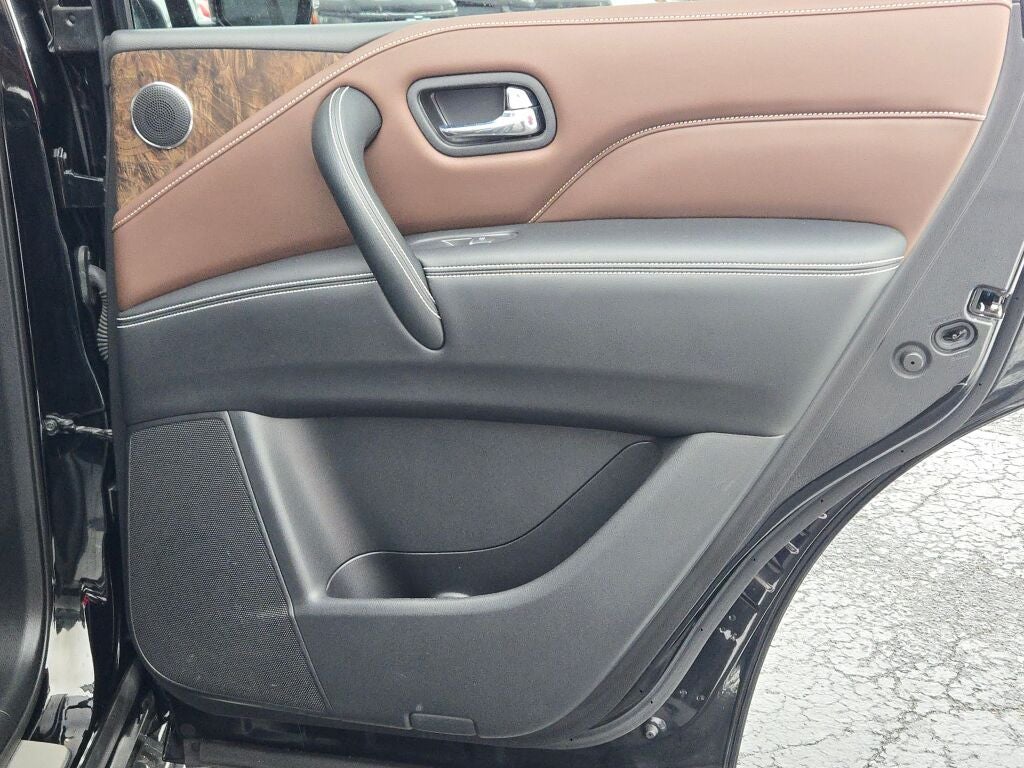 2022 INFINITI QX80 Premium Select