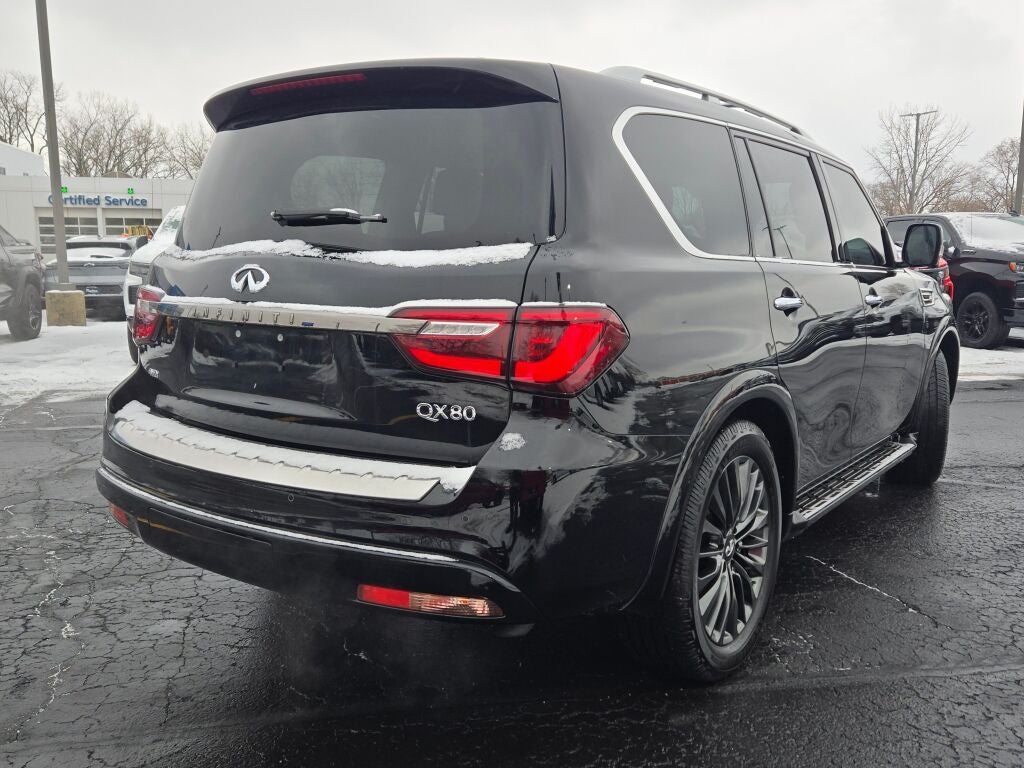 2022 INFINITI QX80 Premium Select