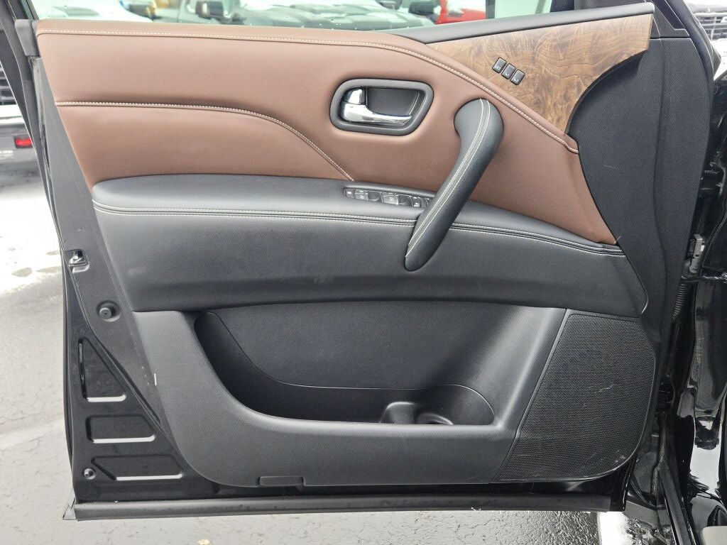 2022 INFINITI QX80 Premium Select