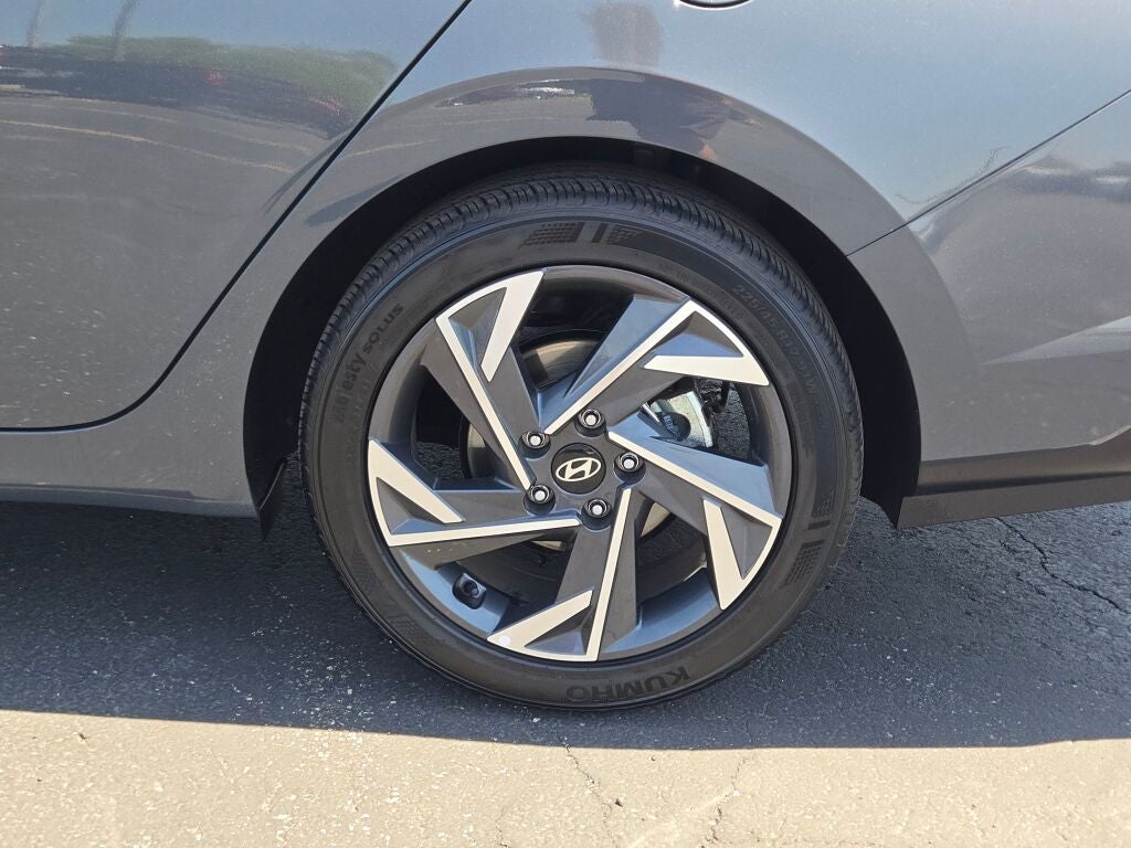 2024 Hyundai Elantra Limited