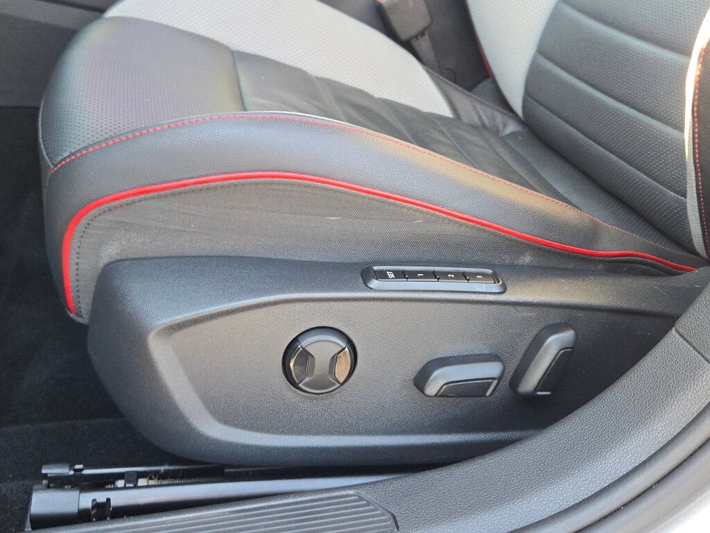 2024 Volkswagen Golf GTI 2.0T SE