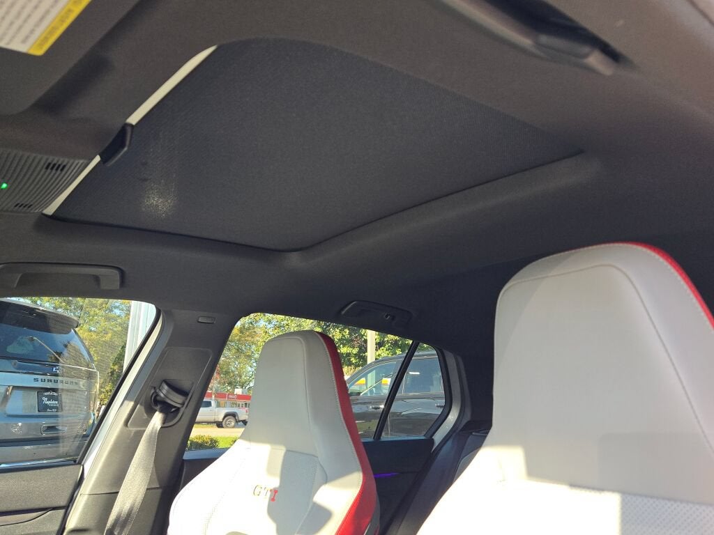 2024 Volkswagen Golf GTI 2.0T SE