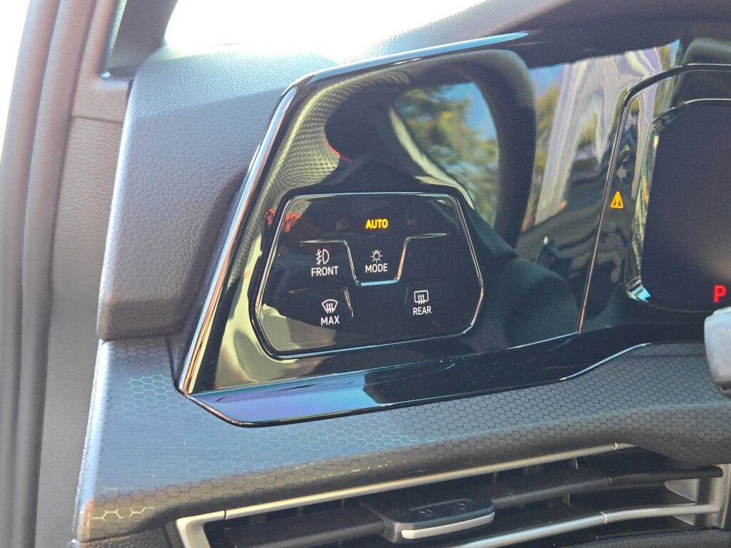 2024 Volkswagen Golf GTI 2.0T SE