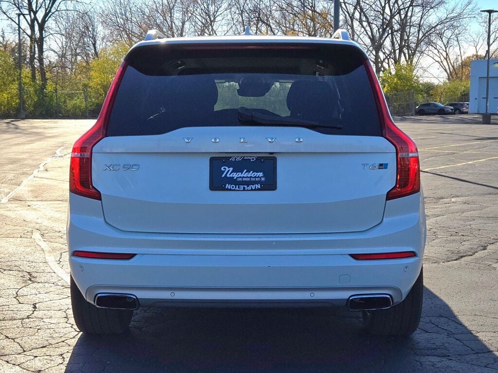 2017 Volvo XC90 T6 Momentum