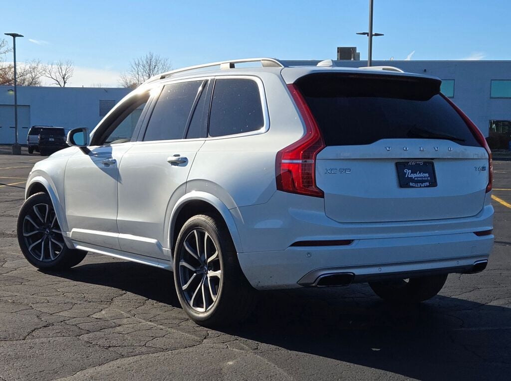 2017 Volvo XC90 T6 Momentum