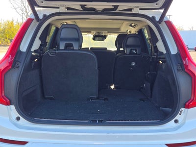 2017 Volvo XC90 T6 Momentum
