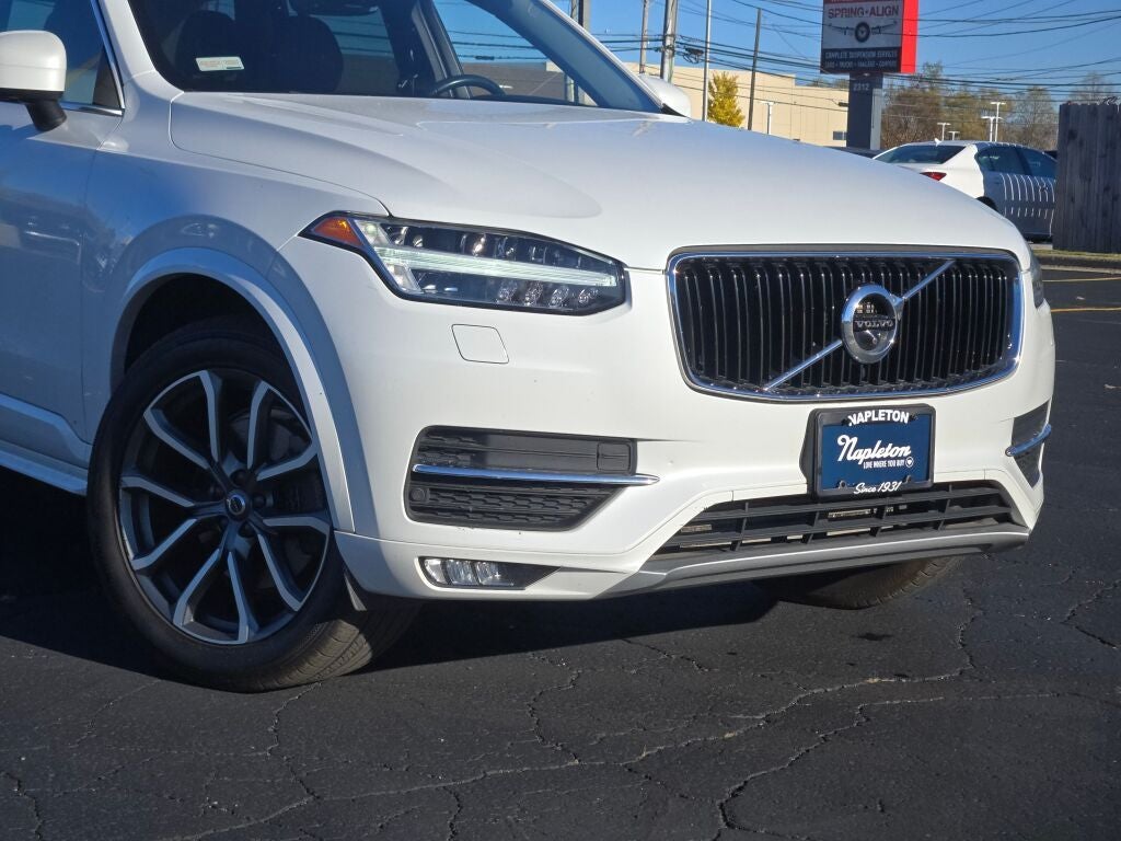2017 Volvo XC90 T6 Momentum
