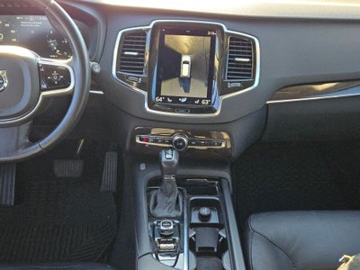 2017 Volvo XC90 T6 Momentum
